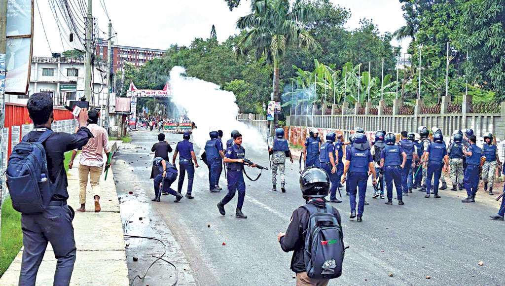 GOPALGANJ VIOLENCE : Four murder cases filed against 5,400 unnamed people